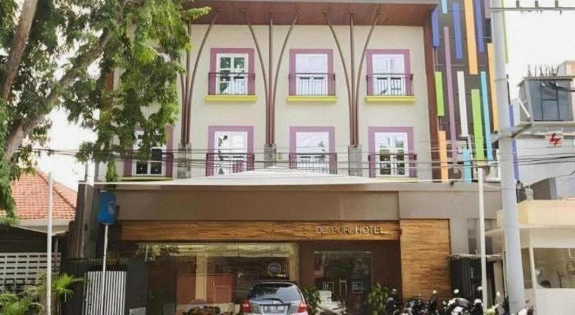 Life Puri Hotel Surabaya Gubeng Esterno foto