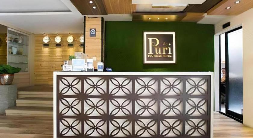 Life Puri Hotel Surabaya Gubeng Esterno foto